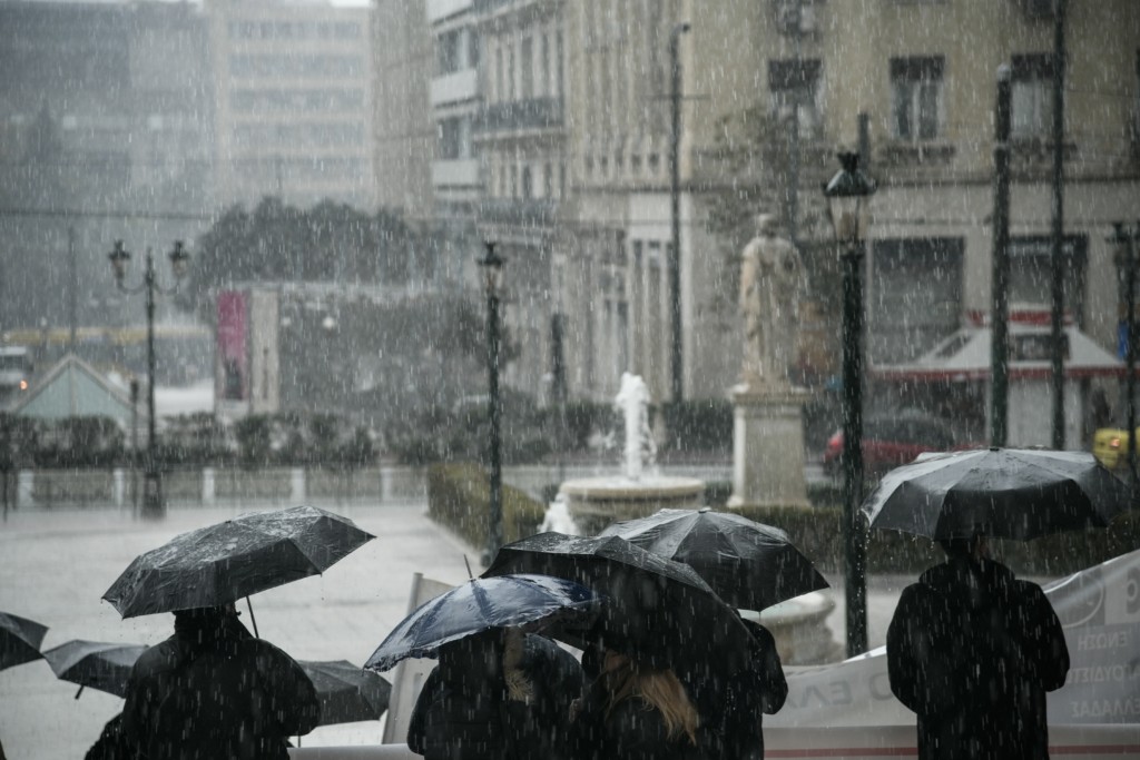 Καταιγίδες και χαλάζι την Πέμπτη – Έρχονται νοτιάδες και αφρικανική σκόνη
