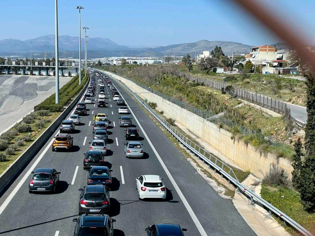 Αττική Οδός: Αποκαταστάθηκε η κυκλοφορία των οχημάτων στη συμβολή με τη λεωφόρο Κύμης