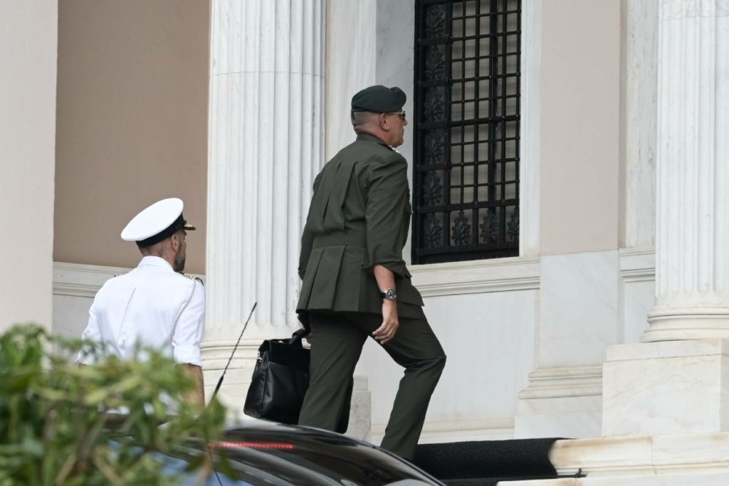 Ανανεώνεται η θητεία του αρχηγού ΓΕΕΘΑ Κωνσταντίνου Φλώρου – Συνεδριάζει το ΚΥΣΕΑ