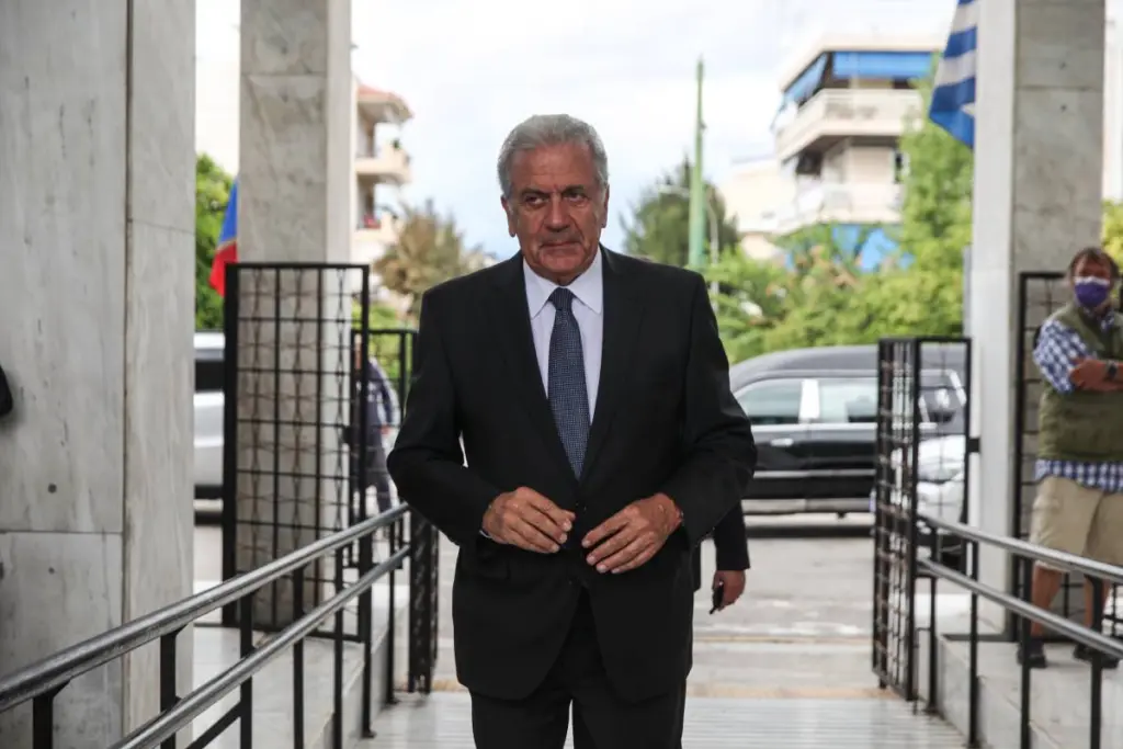 Αβραμόπουλος για Qatargate: «Δεν υπήρξε καμία εμπλοκή μου σε οτιδήποτε επιλήψιμο – Το ζήτημα έχει κλείσει εδώ και τρία χρόνια»