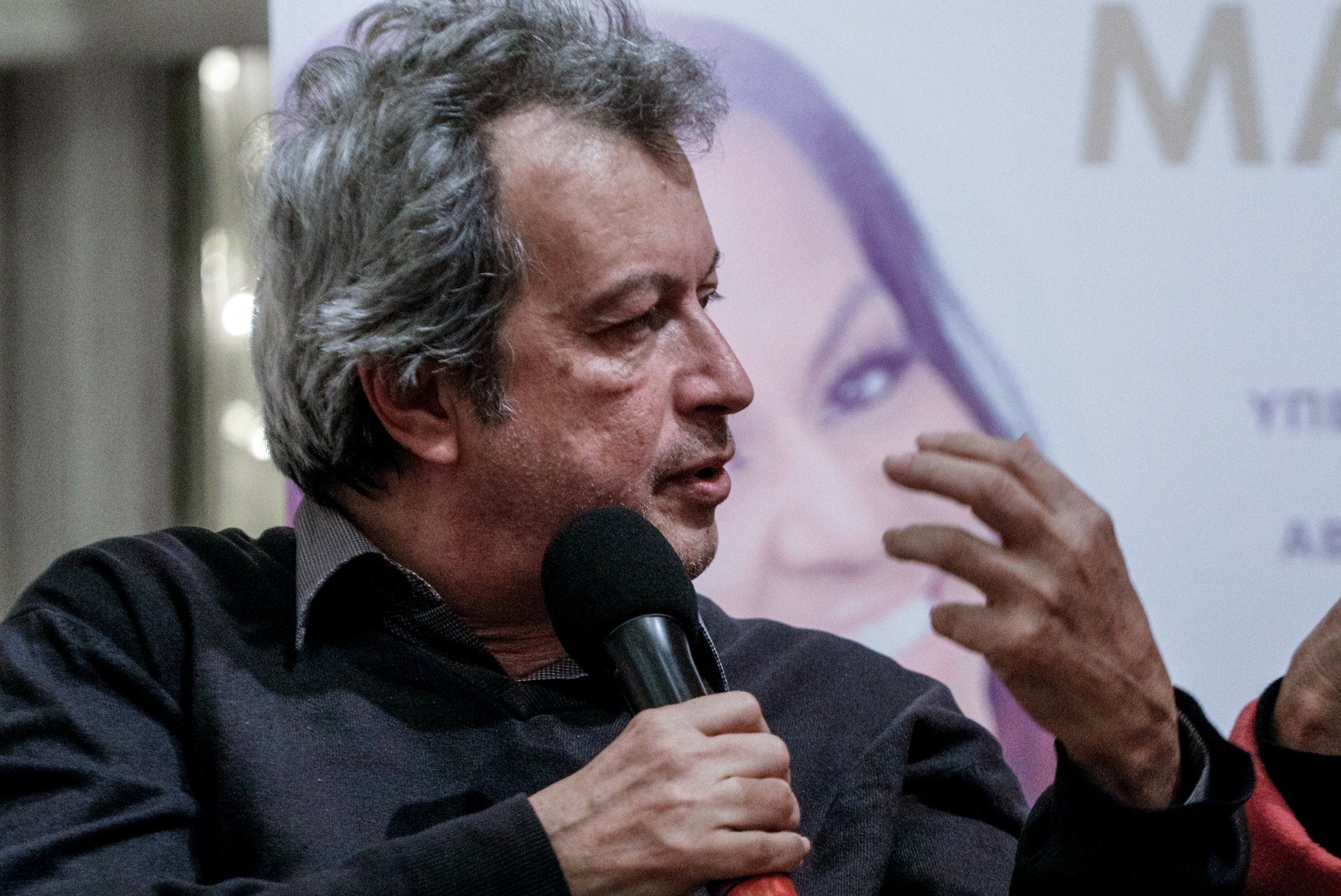 Συνελήφθη ο Πέτρος Τατσόπουλος μετά τη μήνυση του παρουσιαστή Φίλιππου Καμπούρη (pics)