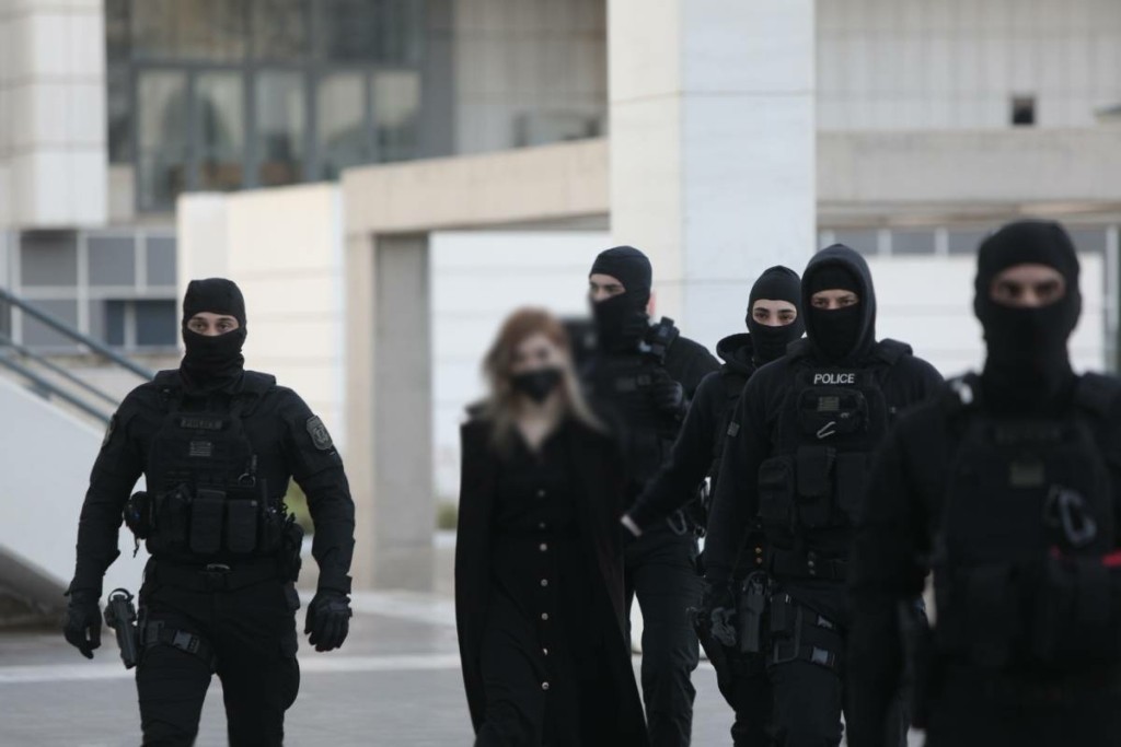 Στο δικαστήριο η Ρούλα Πισπιρίγκου – Αρχίζει η δίκη για το θάνατο της Τζωρτζίνας – Γιατί ζητά αναβολή ο Κούγιας