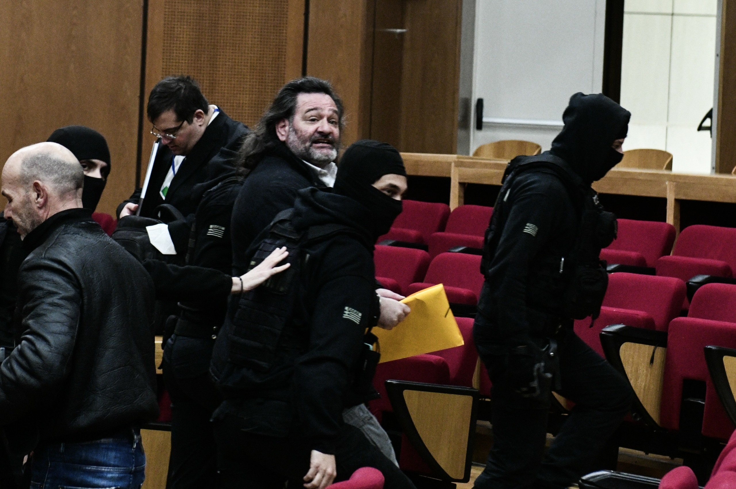 Δίκη Χρυσής Αυγής – Χυδαία επίθεση του Λαγού στη Μάγδα Φύσσα – “Άντε γ@@@”