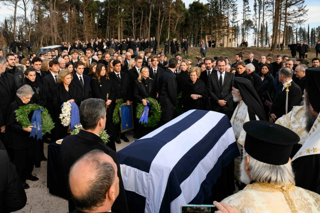Γεύμα στο Λονδίνο στη μνήμη του τέως βασιλιά Κωνσταντίνου – Θα δώσει το “παρών” ο πρίγκιπας Γουίλιαμ (vids)