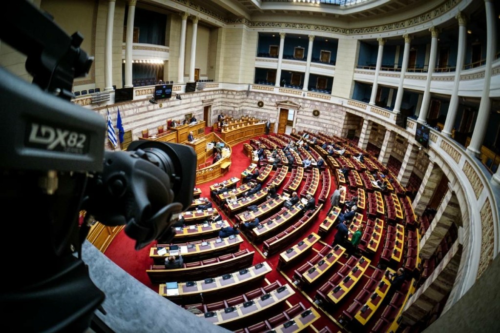 Τι είναι η πρόταση μομφής και τι προβλέπει ο κανονισμός της Βουλής – Η διαδικασία