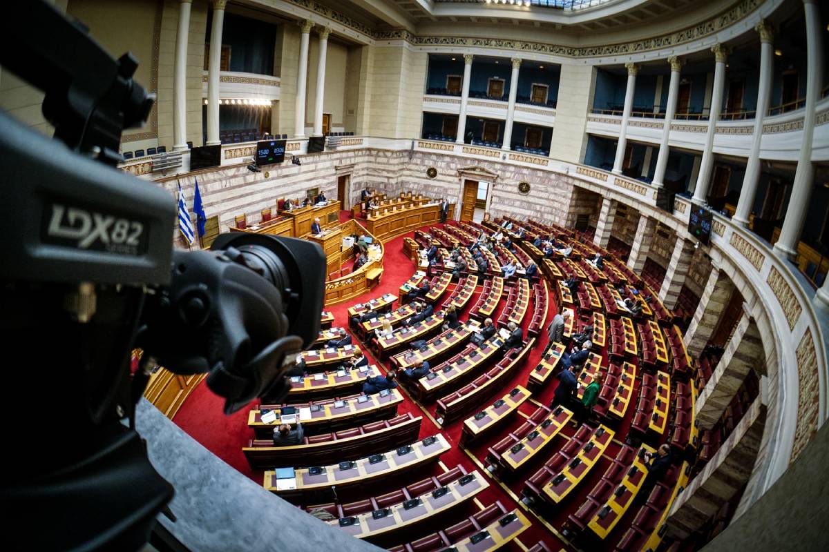 Τι είναι η πρόταση μομφής και τι προβλέπει ο κανονισμός της Βουλής – Η διαδικασία