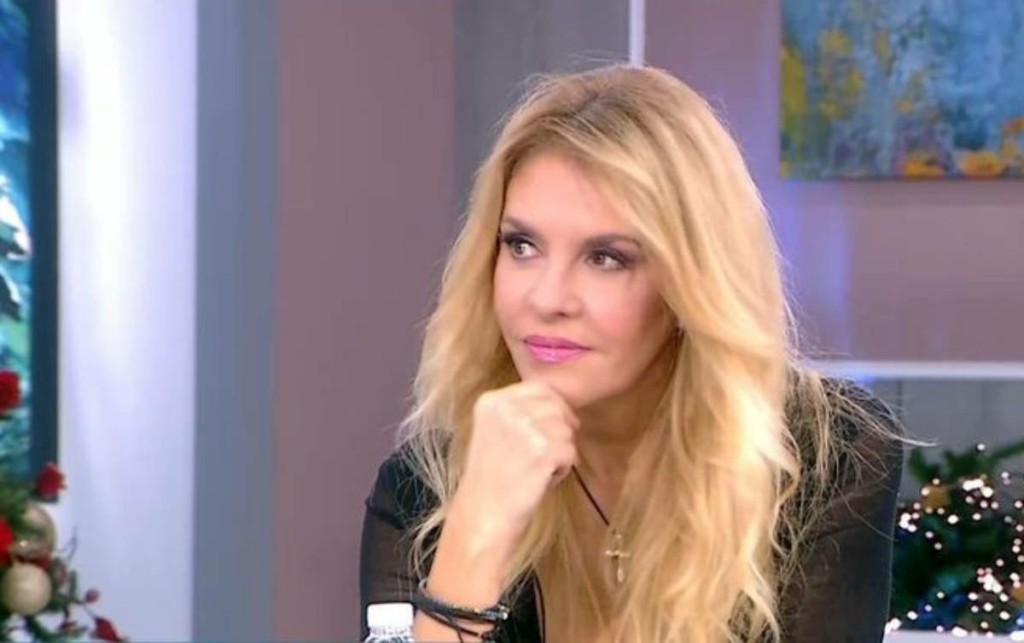 Σε απόγνωση η Μαίρη Μηλιαρέση – Διέρρηξαν το σπίτι της – “Δεν υπάρχει τίποτα να πάρεις βλαμμένε” (vid)