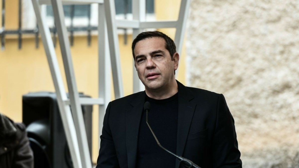 Ο Αλέξης Τσίπρας “αποχαιρετά” τον Νότη Μαυρουδή – “Άκρη δεν έχει ο ουρανός του, έτσι θα τον θυμόμαστε”