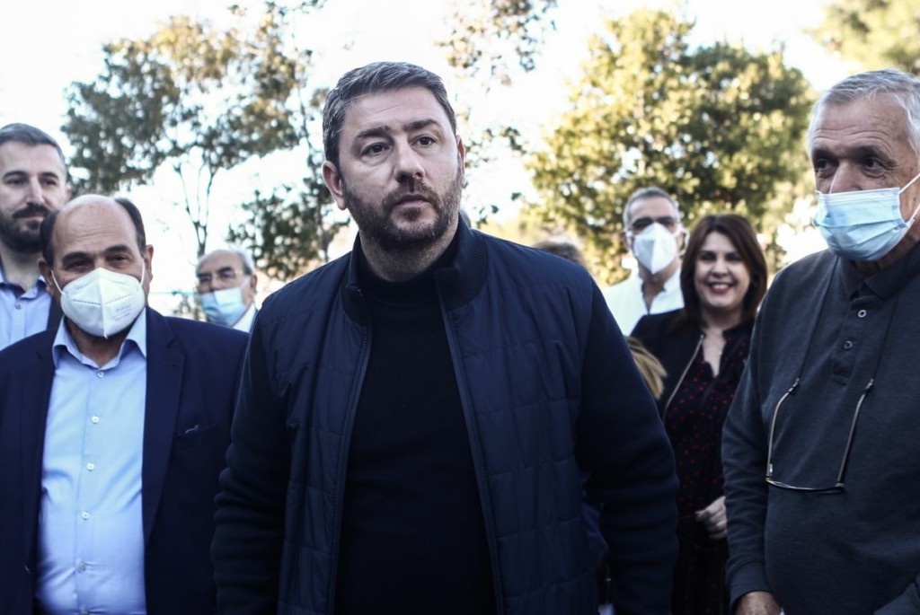 Ο Ανδρουλάκης στο “Παίδων Πεντέλης” – “Όσο η ΝΔ δεν παίρνει αποφάσεις, αυξάνονται οι ανισότητες”