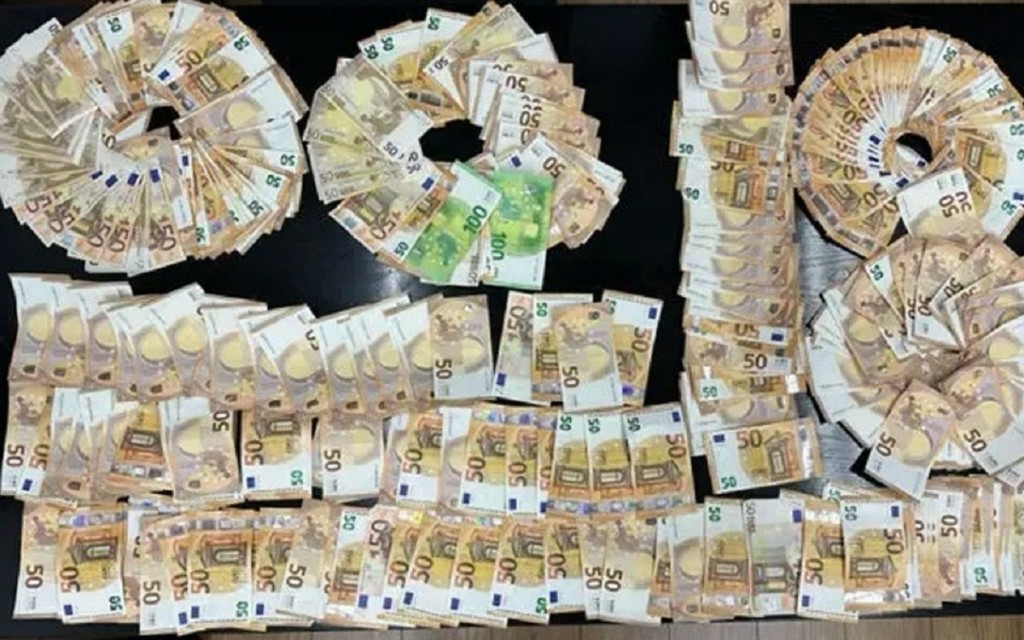 Πώς δρούσε η εγκληματική οργάνωση με “έδρα” το Ντουμπάι που εξαπατούσε επιχειρηματίες – Η “μίζα” του “Μάξιμου Σαράφη”