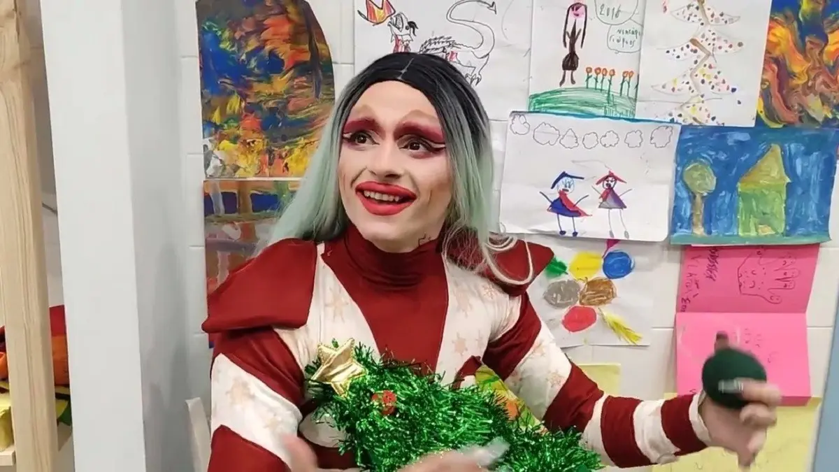 Η Drag Queen RawBee Candles στο DEBATER – “Φυτέψαμε τον σπόρο να μην βγουν παιδιά που θα βιάζουν, θα χτυπούν, θα κοροϊδεύουν”