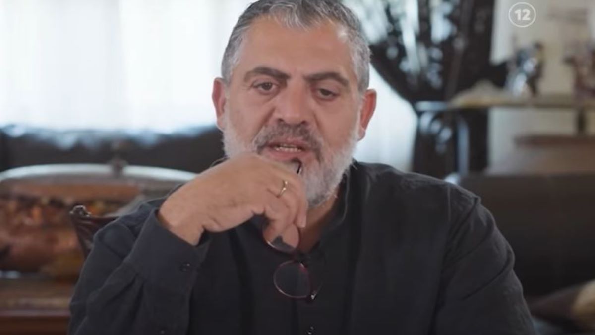 Η γη της ελιάς – Ο Κίμωνας ξεκαθαρίζει στον Δημοσθένη πως δε θα εμπλακεί ξανά σε παράνομες δραστηριότητες