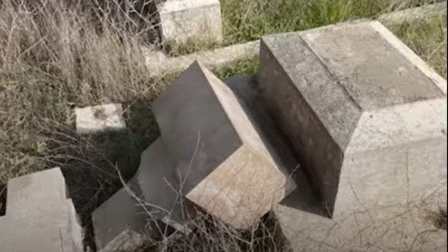 Μεγάλη ανησυχία στην Ιερουσαλήμ – Βεβήλωσαν δεκάδες τάφους σε προτεσταντικό νεκροταφείο (vids)