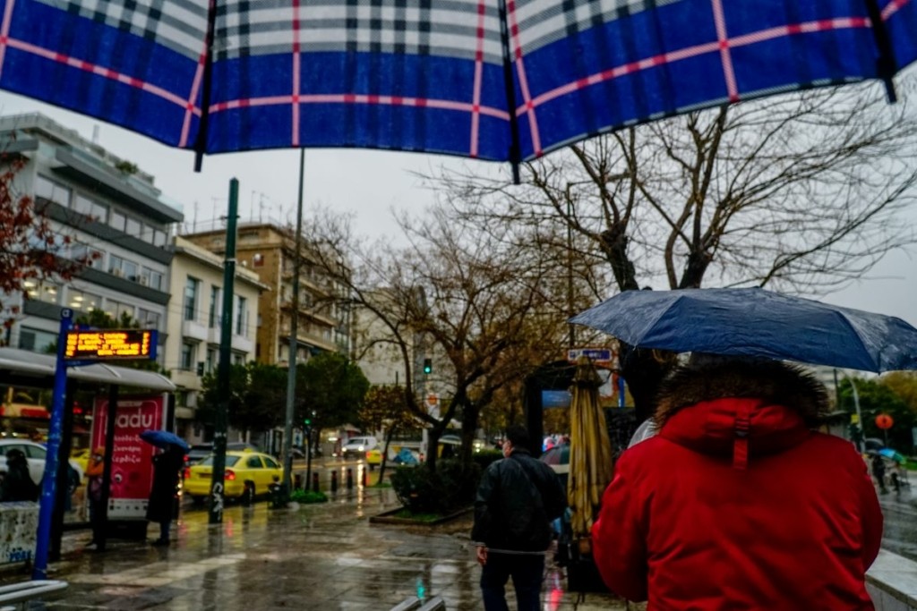 Συνεχίζεται για δεύτερη ημέρα η κακοκαιρία – Δείτε live την πορεία των φαινομένων