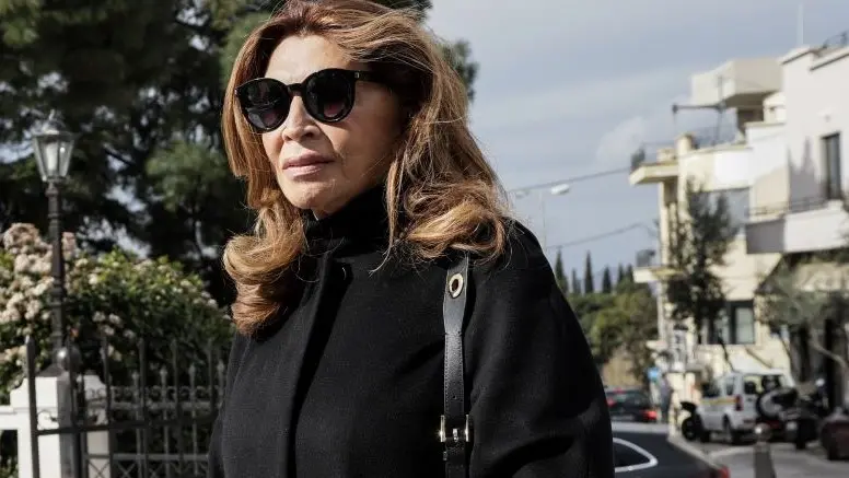 Η Μιμή Ντενίση πήρε θέση για την κηδεία του τέως βασιλιά Κωνσταντίνου – “Δικαιούτο κηδεία δημοσία δαπάνη”