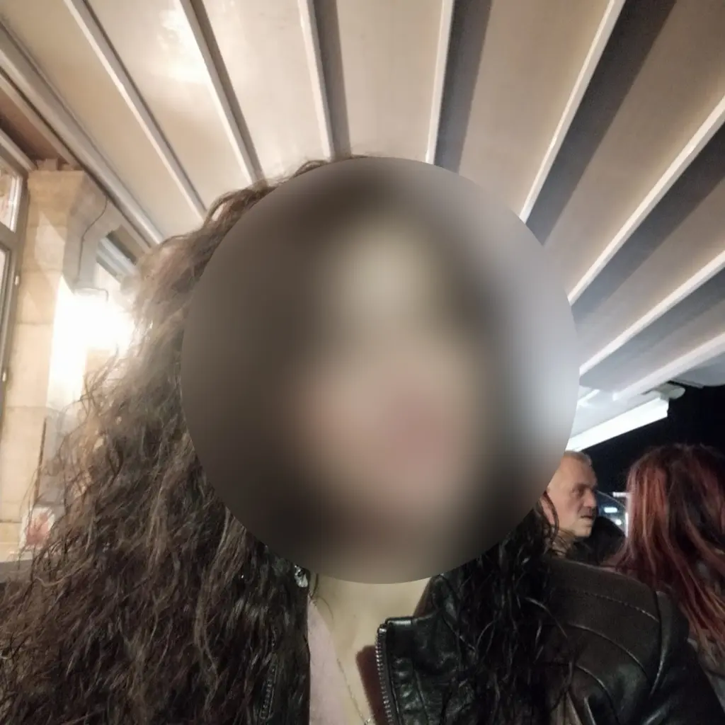 “Η μάνα μου δεν έχει κάνει τίποτα” – Τι λένε ο γιος και η θεία της 47χρονης για το έγκλημα στο Μοσχάτο (vid)