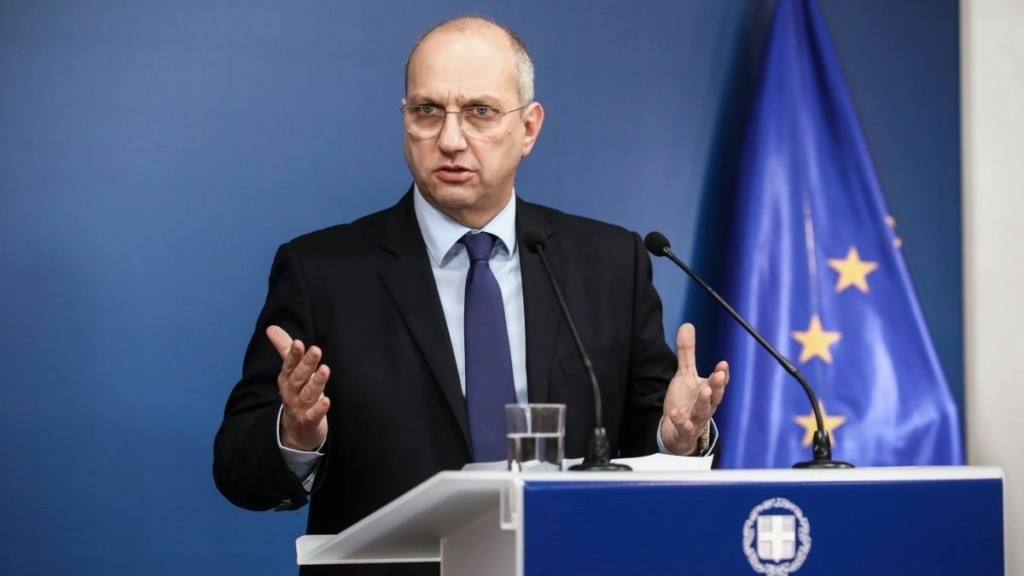 Η κυβέρνηση ξεκαθαρίζει για το ζήτημα της κηδείας του τέως βασιλιά Κωνσταντίνου – “Δεν είναι καιρός να αναζητούμε εντάσεις και διχασμούς”