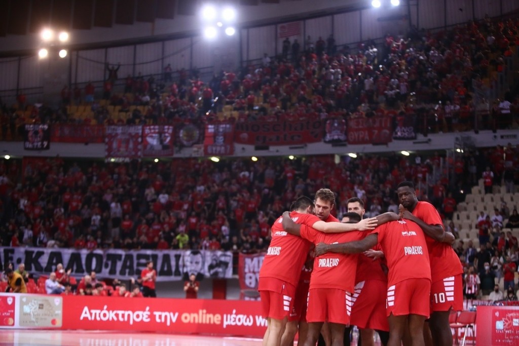 “Έχεις δύναμη σου τον πύρινο σου κόσμο” – Θέμα ωρών το sold out με Μακάμπι και Εφές για τον Ολυμπιακό