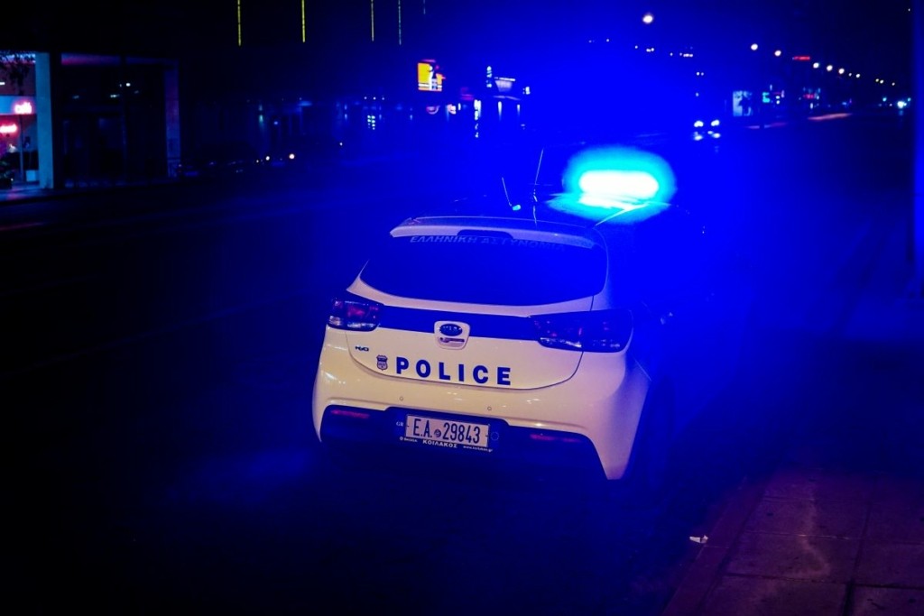 Ανήλικοι χτύπησαν με ξύλο και γροθιές στο κεφάλι 16χρονο στον Άγιο Στέφανο – Συνελήφθη ο ένας και οι γονείς του