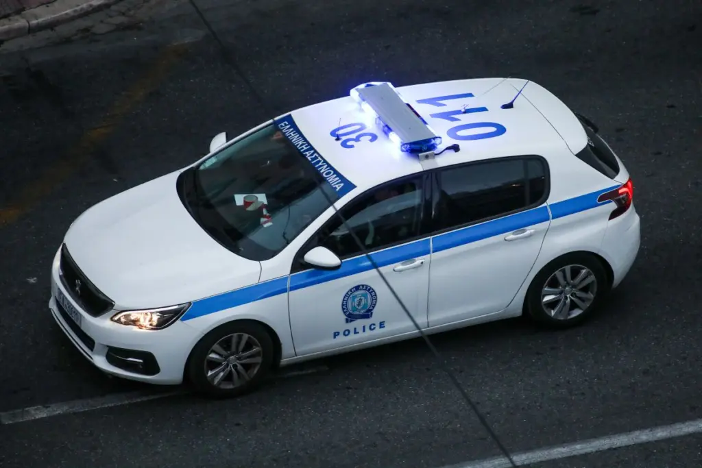 Κόρινθος: Συλλήψεις για κατοχή εκρηκτικών μηχανισμών και κροτίδων