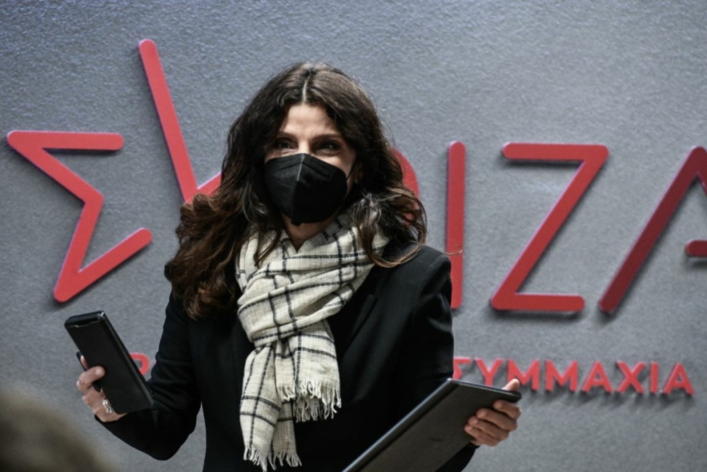Η Τσαπανίδου απαντάει στον Οικονόμου για την “επίθεση” στον Τσίπρα – “Τον παραπέμπουμε στη δήλωση του επικεφαλής της ΑΔΑΕ”