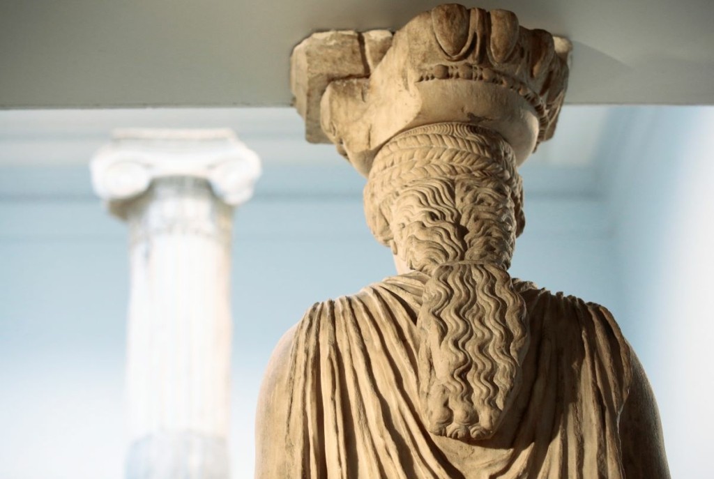 Κάθετος ο διευθυντής του Μουσείου της Ακρόπολης – “Ηθικό, νόμιμο και δίκαιο να επιστρέψουν τα Γλυπτά του Παρθενώνα”