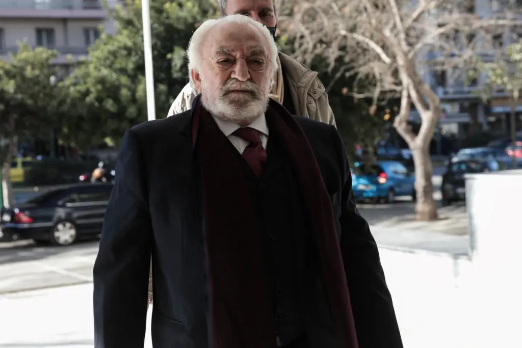 Στην Εισαγγελία Πρωτοδικών η κατάθεση της γραμματέως του Καλογρίτσα – “Γνήσια” τα sms και το ημερολόγιο