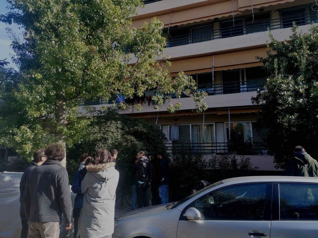 Προσπάθεια έξωσης οικογένειας στα Πατήσια – Συγκέντρωση του ΠΑΜΕ για να τη σταματήσουν (pics)