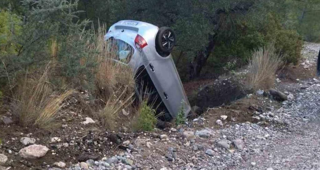Αγωνία για 44χρονη μητέρα από τη Ρόδο που αγνοείται – Βρέθηκε ντελαπαρισμένο το αυτοκίνητό της