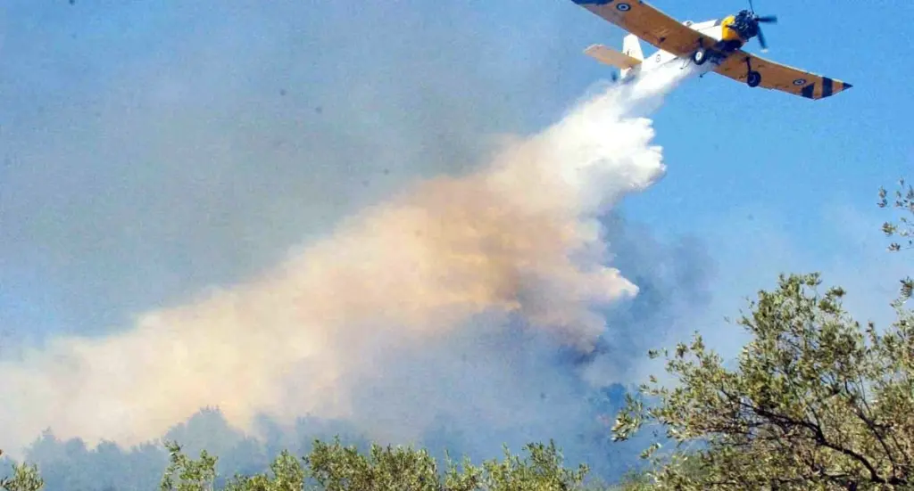 Φωτιά στο Μορόνι Ηρακλείου – Κινητοποιήθηκαν 2 ελικόπτερα