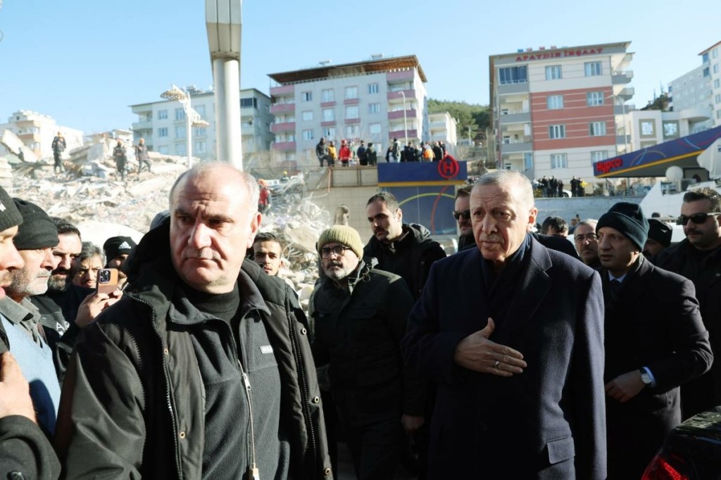 Υποσχέσεις Ερντογάν – Θα λογοδοτήσουν όσοι ευθύνονται για τους θανάτους από τον σεισμό