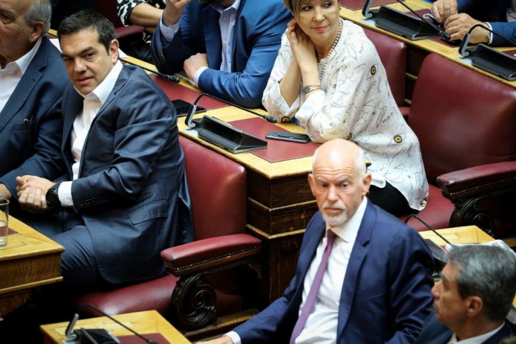Η απάντηση Παπανδρέου στις φήμες για μυστικό γεύμα με Τσίπρα – “Όσοι συνωμοτούν, φαντάζονται συνωμοσίες”