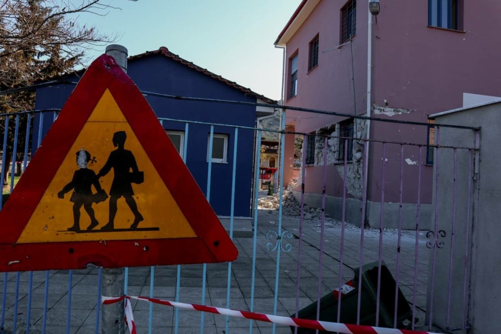 “Καμπανάκι” κινδύνου από Τσελέντη – “Στην Ελλάδα υπάρχουν ακατάλληλα σχολεία”