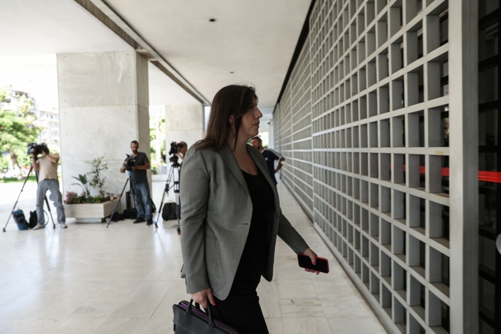 Χάος στη δίκη για το Μάτι με την εξέταση της Ζωής Κωνσταντοπούλου – Φωνές και αντιδράσεις με τους συνήγορους να αποχωρούν
