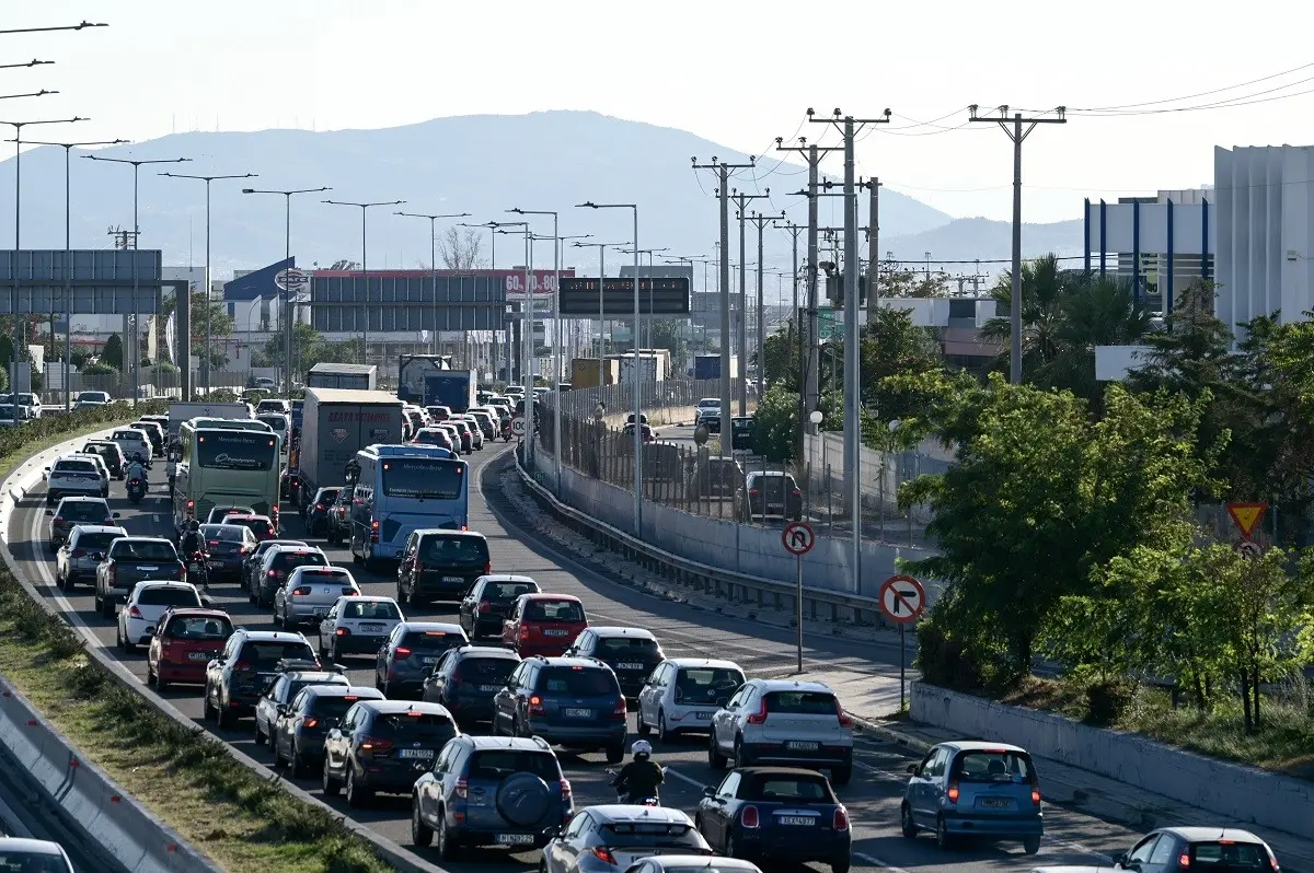 Γέμισε κρέατα ο Κηφισός – Με προβλήματα η κυκλοφορία – Δείτε πού έχει κίνηση