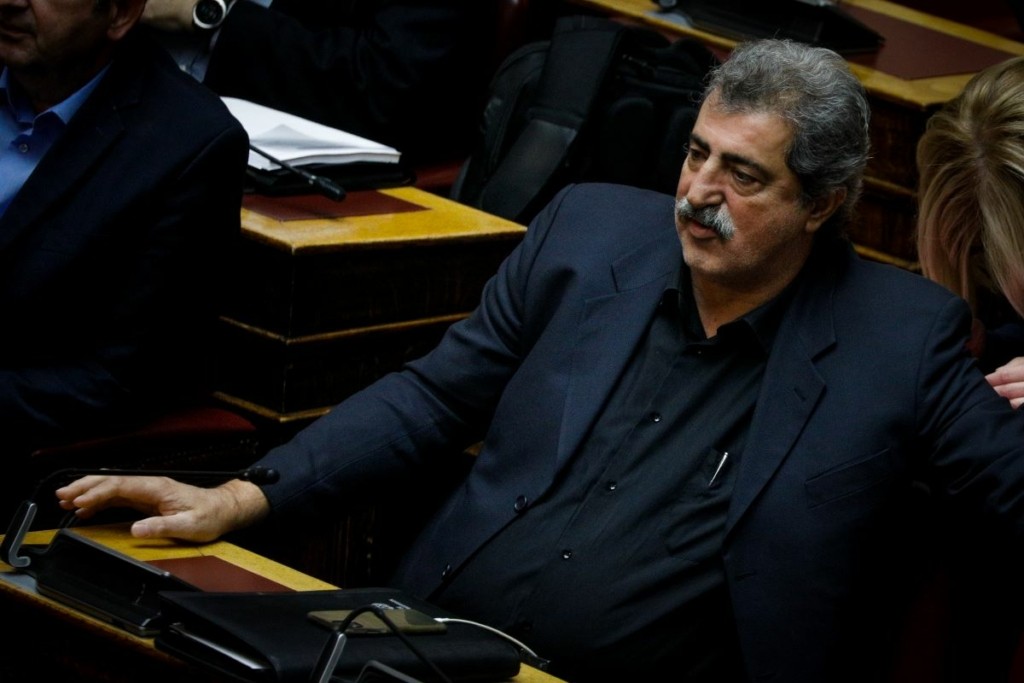 Η Ένωση Δικαστών και Εισαγγελέων κατακεραυνώνει τον Πολάκη – “Η ανάρτηση συνιστά συνταγματική εκτροπή”