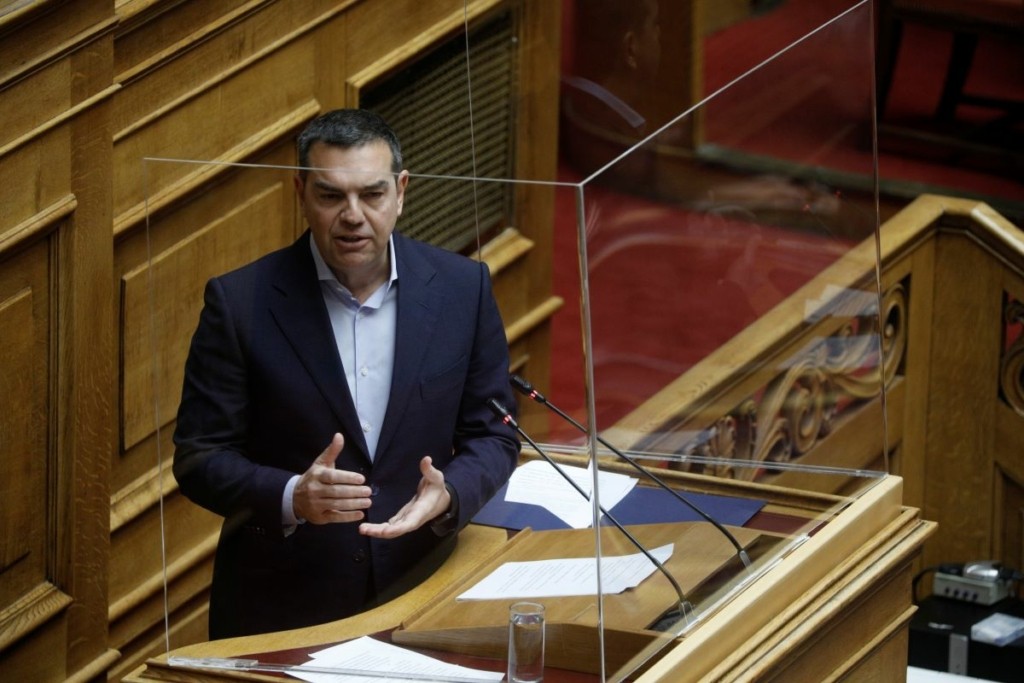 Τσίπρας κατά Μητσοτάκη – “Βάζετε τις Ένοπλες Δυνάμεις στην αρένα της μικροπολιτικής εκμετάλλευσης”
