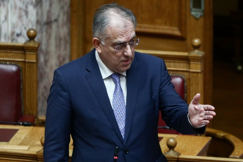 Διέταξε έρευνα για εικονικά σύμφωνα συμβίωσης από νέους συνοριοφύλακες ο Θεοδωρικάκος