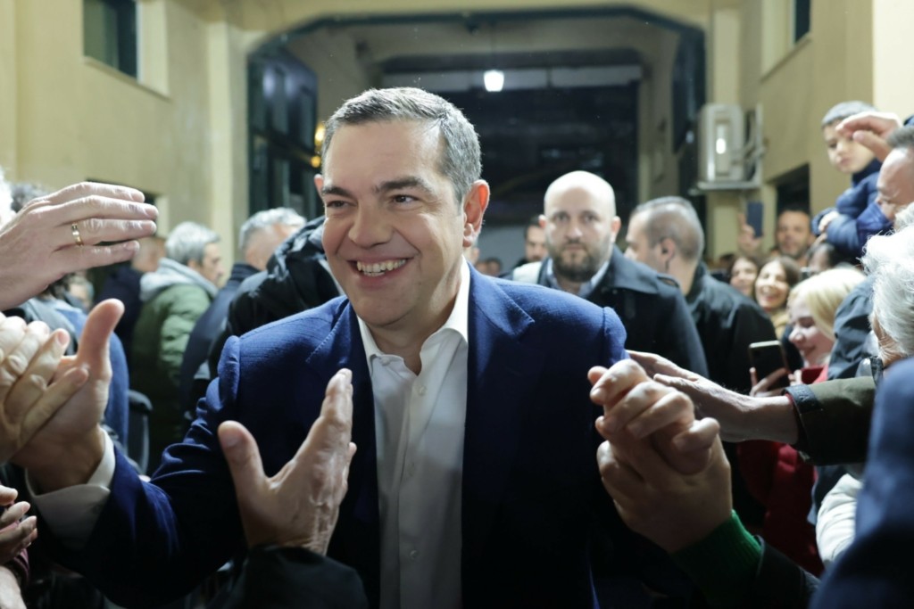 Η χειμερινή βουτιά του Τσίπρα και η συμβουλή για… καθαρές αποφάσεις (pic)