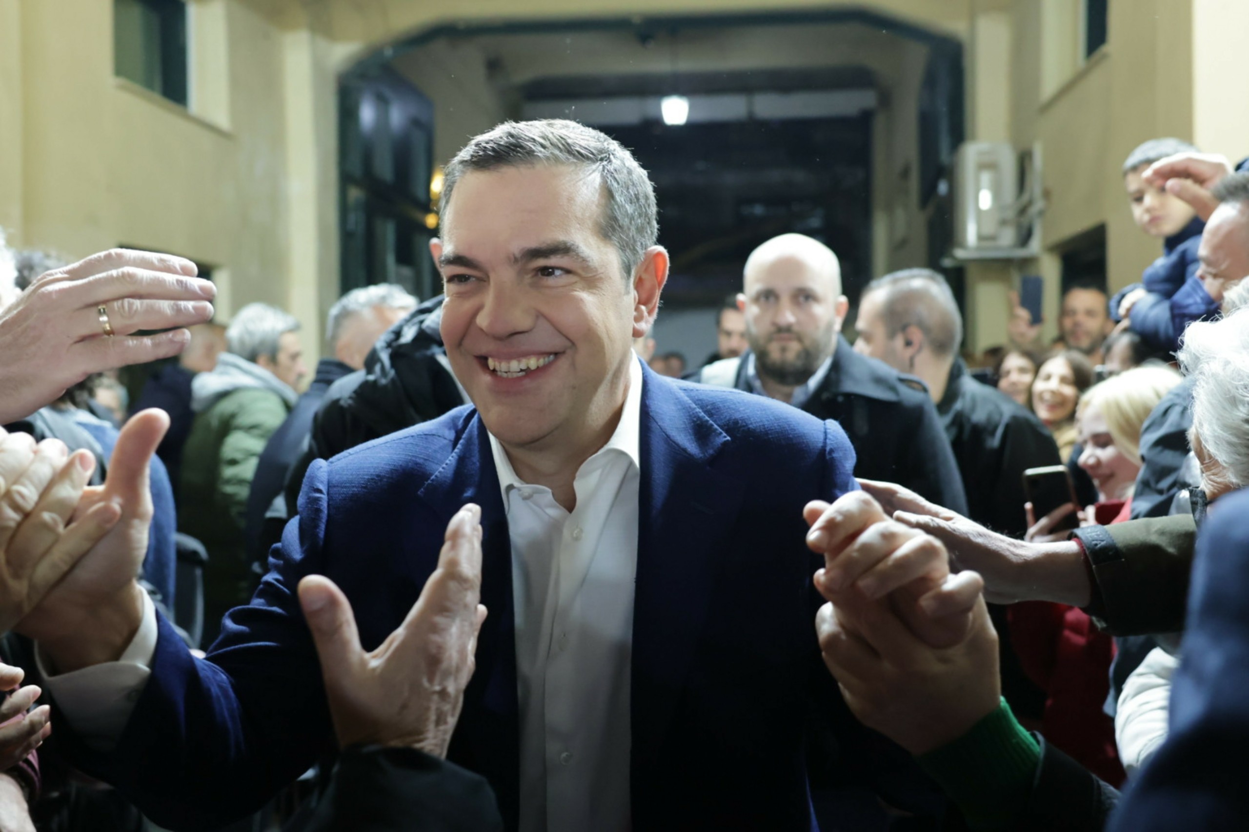Η χειμερινή βουτιά του Τσίπρα και η συμβουλή για… καθαρές αποφάσεις (pic)
