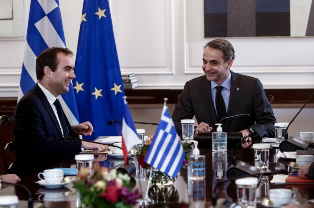 Συνάντηση Κυριάκου Μητσοτάκη με τον Γάλλο υπουργό Άμυνας – Η συζήτηση για τη φρεγάτα Belharra