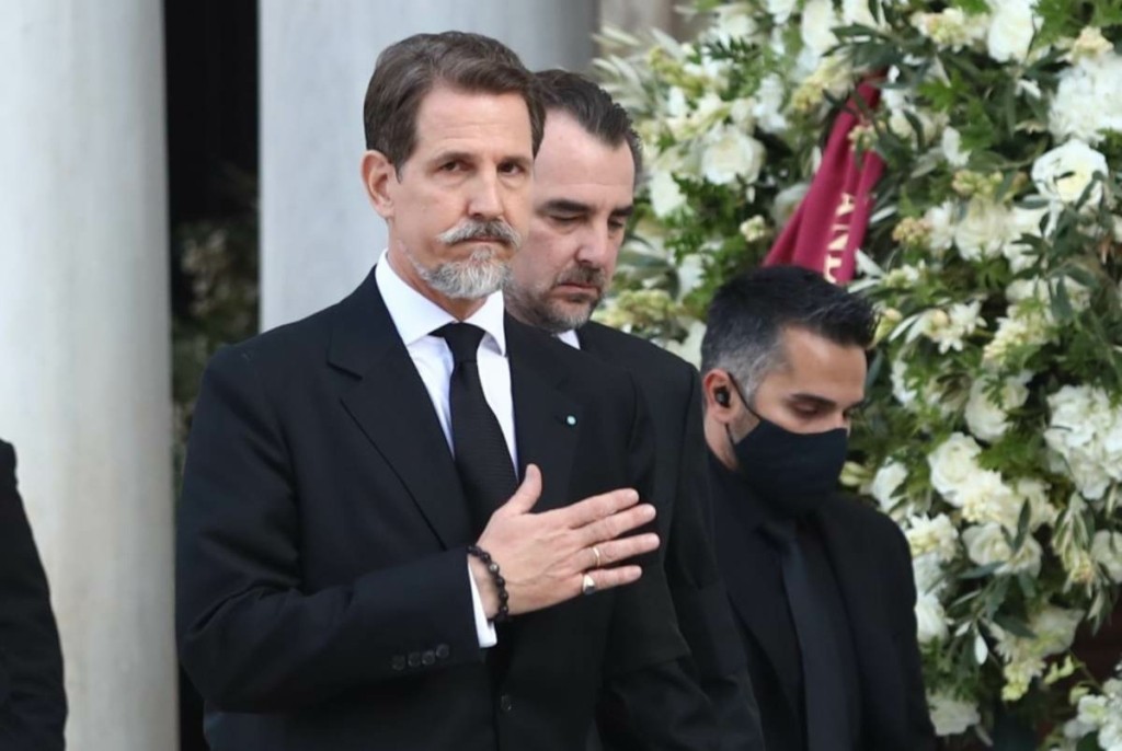Προσποιούνται τον Πρίγκιπα Παύλο στο Facebook κι εξαπατούν ηλικιωμένους – Η ανακοίνωση της οικογένειας
