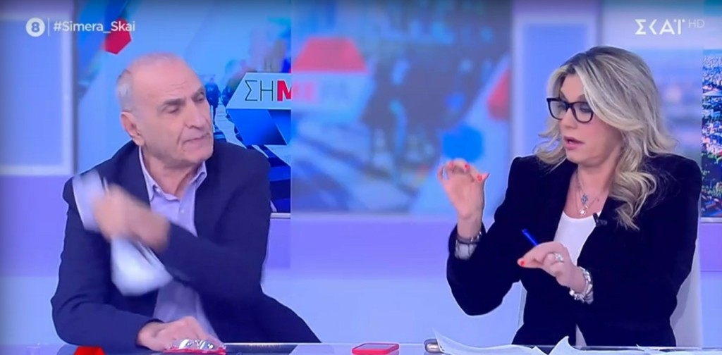 “Σκοτώθηκαν” on air Βαρεμένος – Καραμανλή – Της πήρε το χαρτί και το πέταξε (vid)