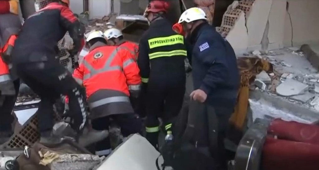 Στην αποστολή της ΕΜΑΚ στην Τουρκία και ο γιος του πυροσβέστη που είχε σώσει τον μικρό Ανδρέα στο Αίγιο