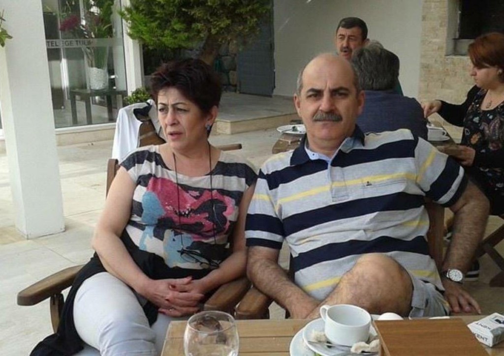 Αυτό είναι το ζευγάρι Ελλήνων που αγνοείται στην Αντιόχεια – Τους ψάχνει η ΕΜΑΚ στα συντρίμμια του σπιτιού τους (pics&vid)