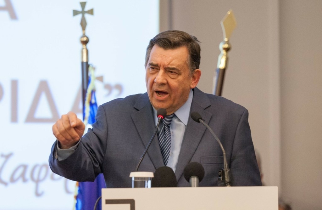 Καρατζαφέρης αποθεώνει Μητσοτάκη – “Ο μόνος κατάλληλος” – Το σχόλιο για τον Κώστα Καραμανλή