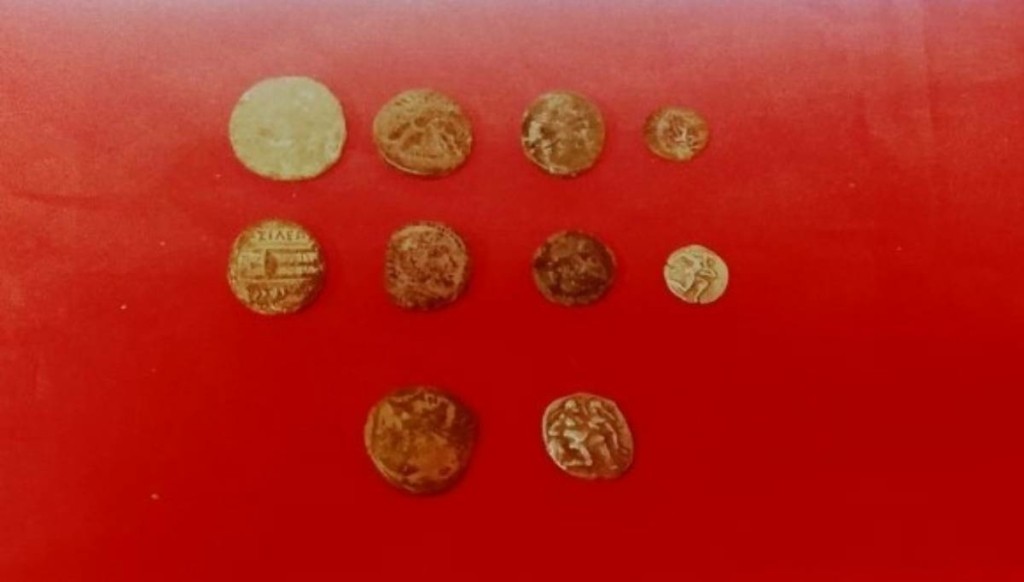 Συνελήφθη ανδρόγυνο στη Δράμα που είχε στην κατοχή του αρχαία νομίσματα (pic)