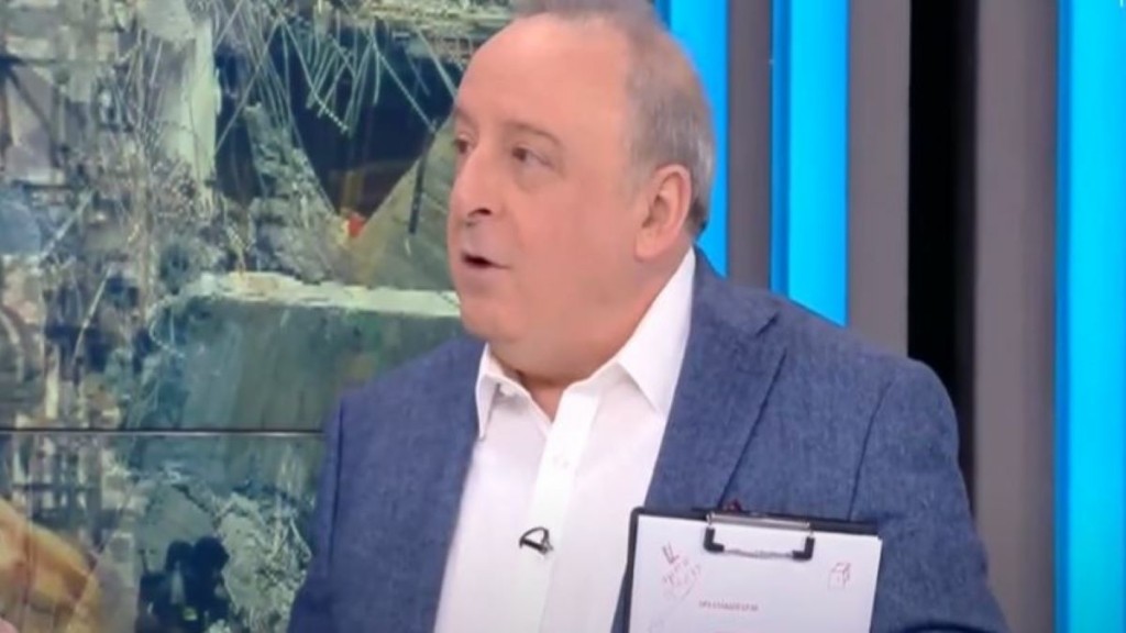 Η συγκλονιστική ιστορία του Δημήτρη Καμπουράκη – “Τα χέρια του πατέρα μου ήταν γεμάτα αίμα” (vid)