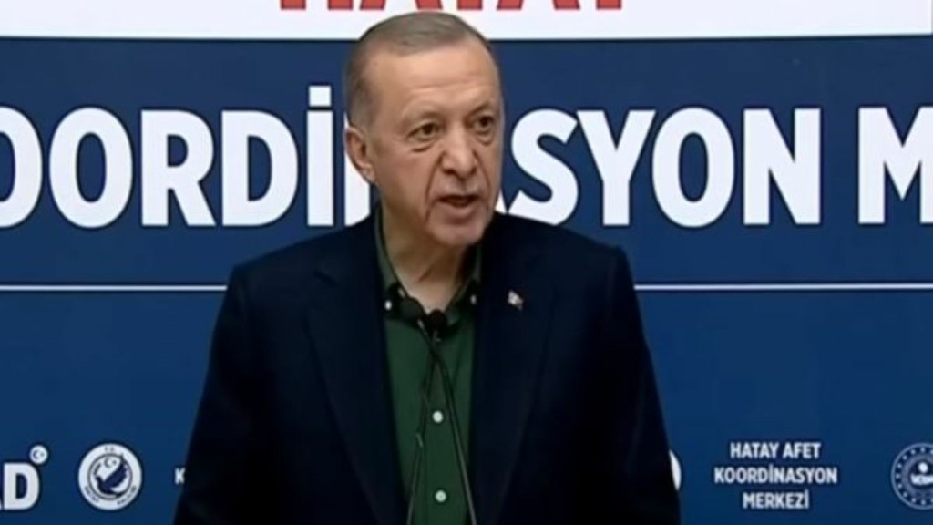 Πρόστιμα και διακοπή προγράμματος σε τρία κανάλια στην Τουρκία – Επέκριναν την κυβέρνηση Ερντογάν μετά τους σεισμούς