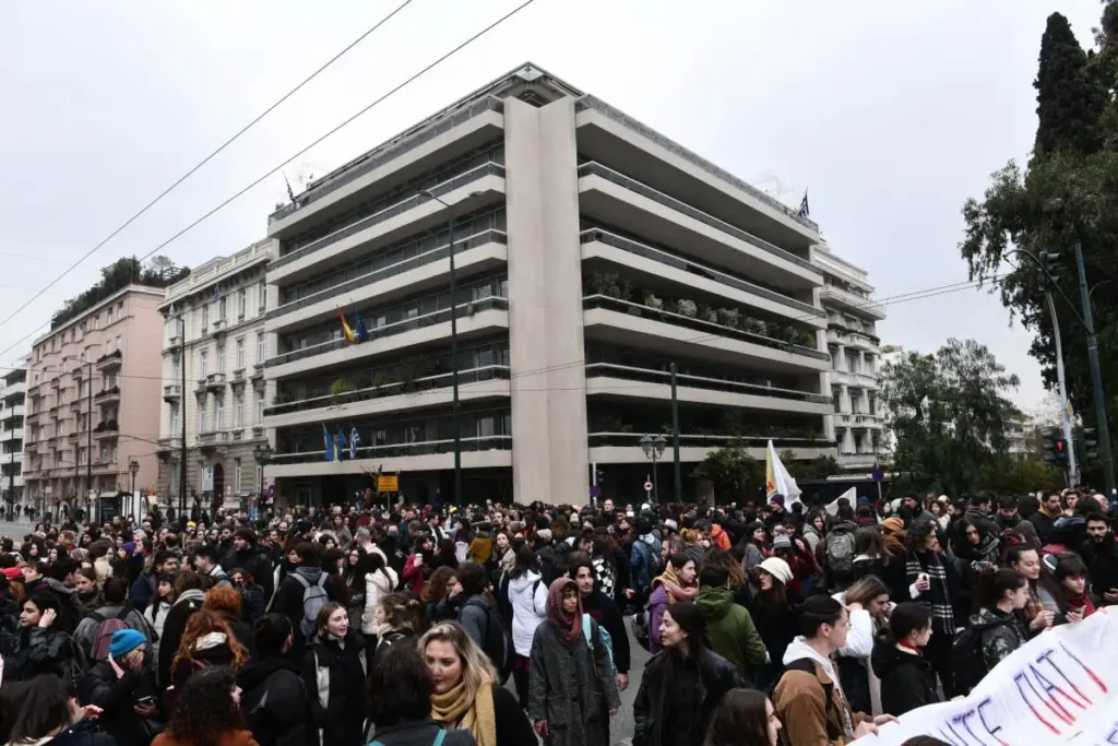 Επιστρέφουν στα μαθήματα οι καθηγητές της δραματικής σχολής του Εθνικού Θεάτρου